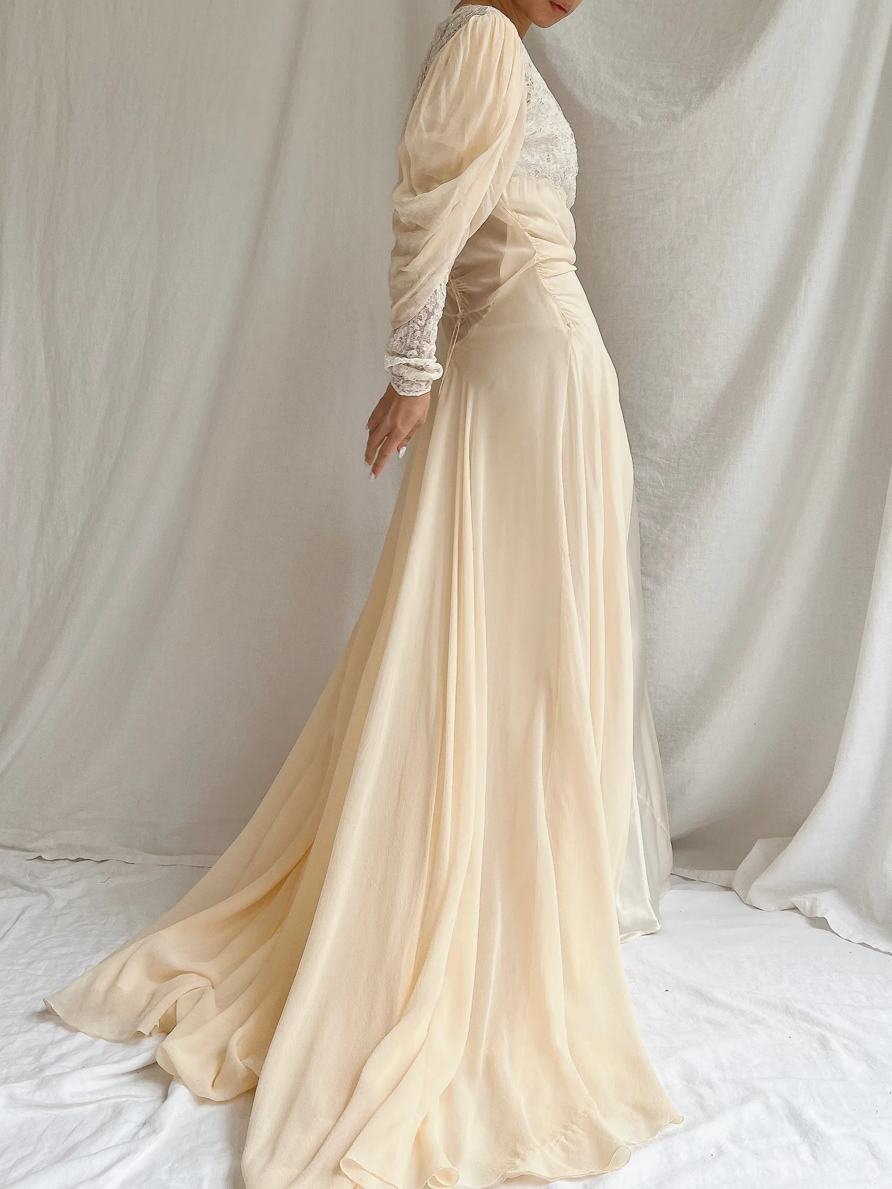 1930s Silk Chiffon Puff Sleeve Dressing Gown - S