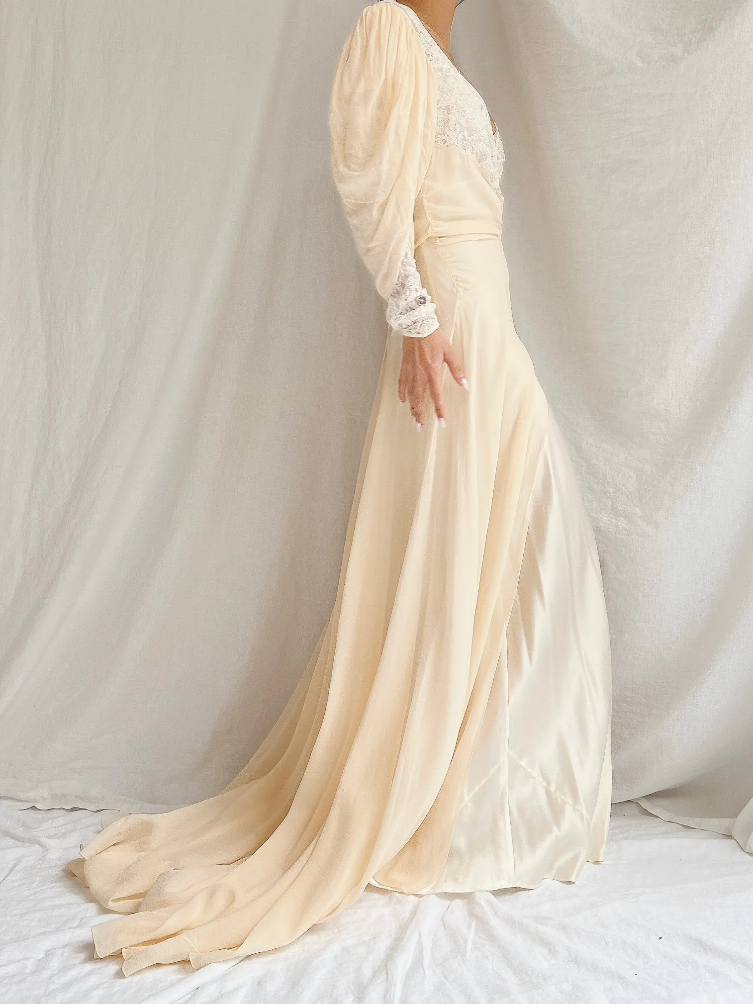 1930s Silk Chiffon Puff Sleeve Dressing Gown - S
