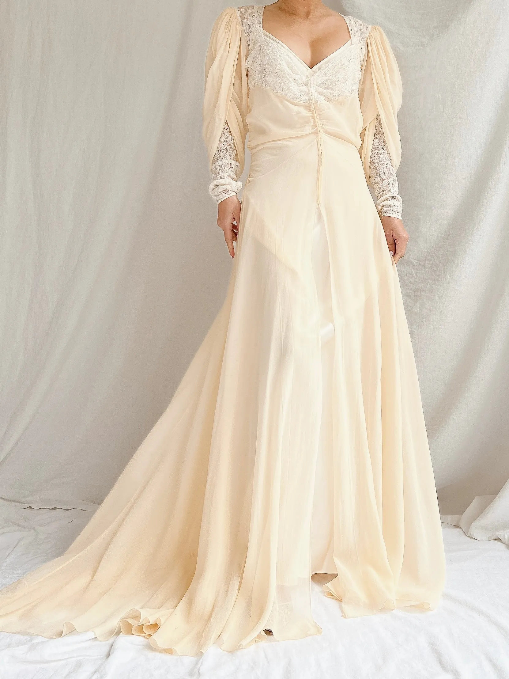 1930s Silk Chiffon Puff Sleeve Dressing Gown - S