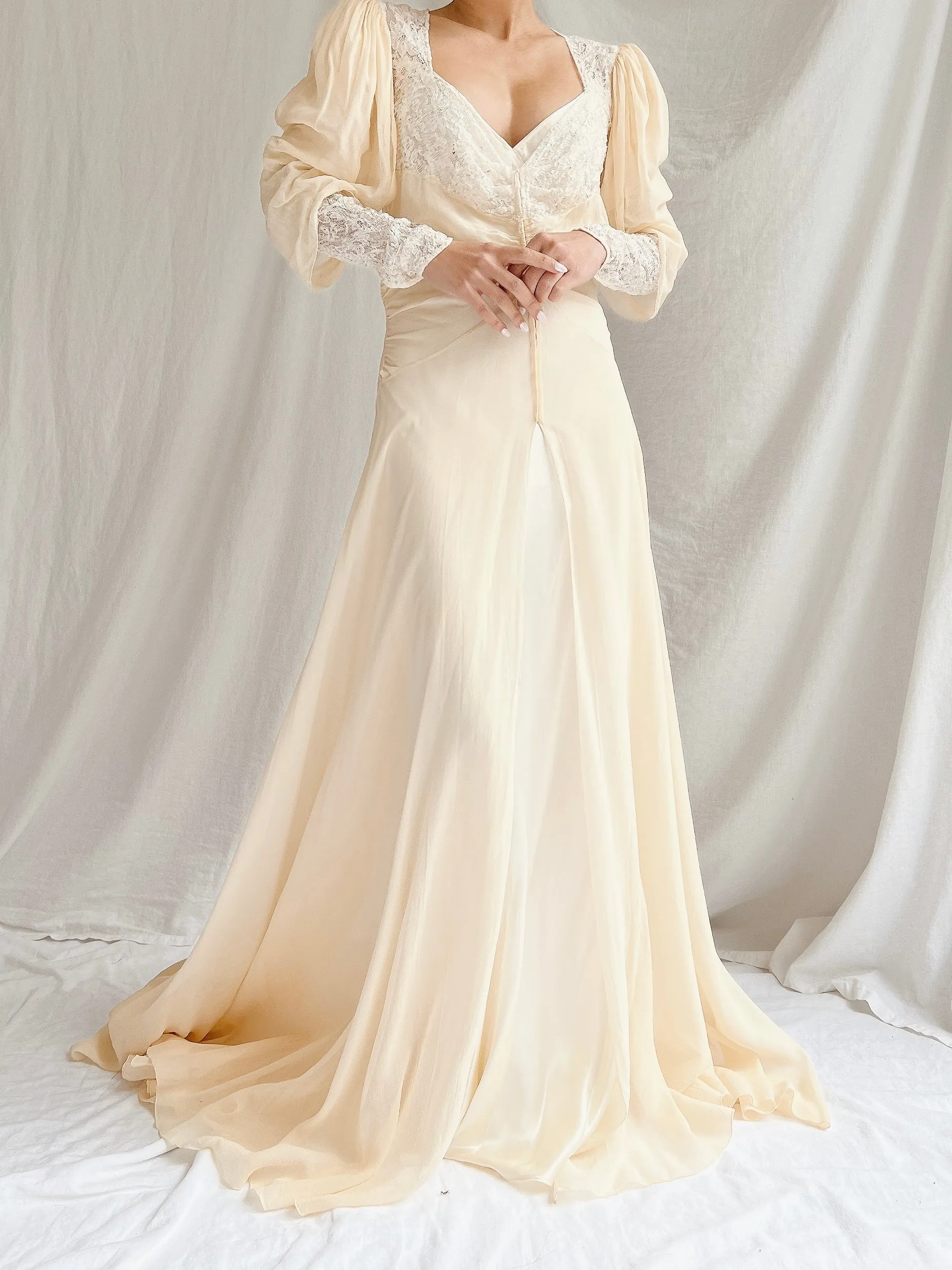 1930s Silk Chiffon Puff Sleeve Dressing Gown - S