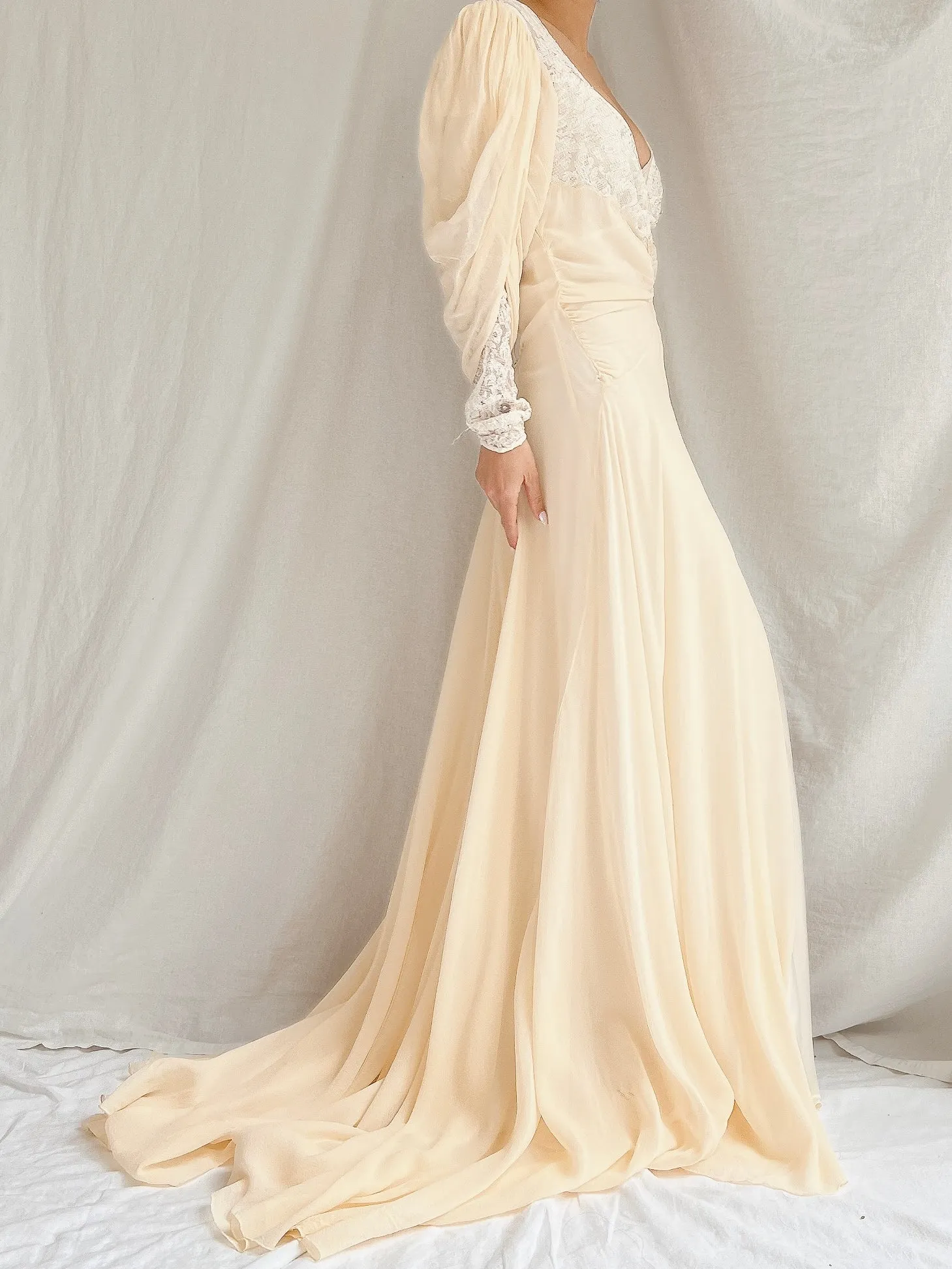 1930s Silk Chiffon Puff Sleeve Dressing Gown - S
