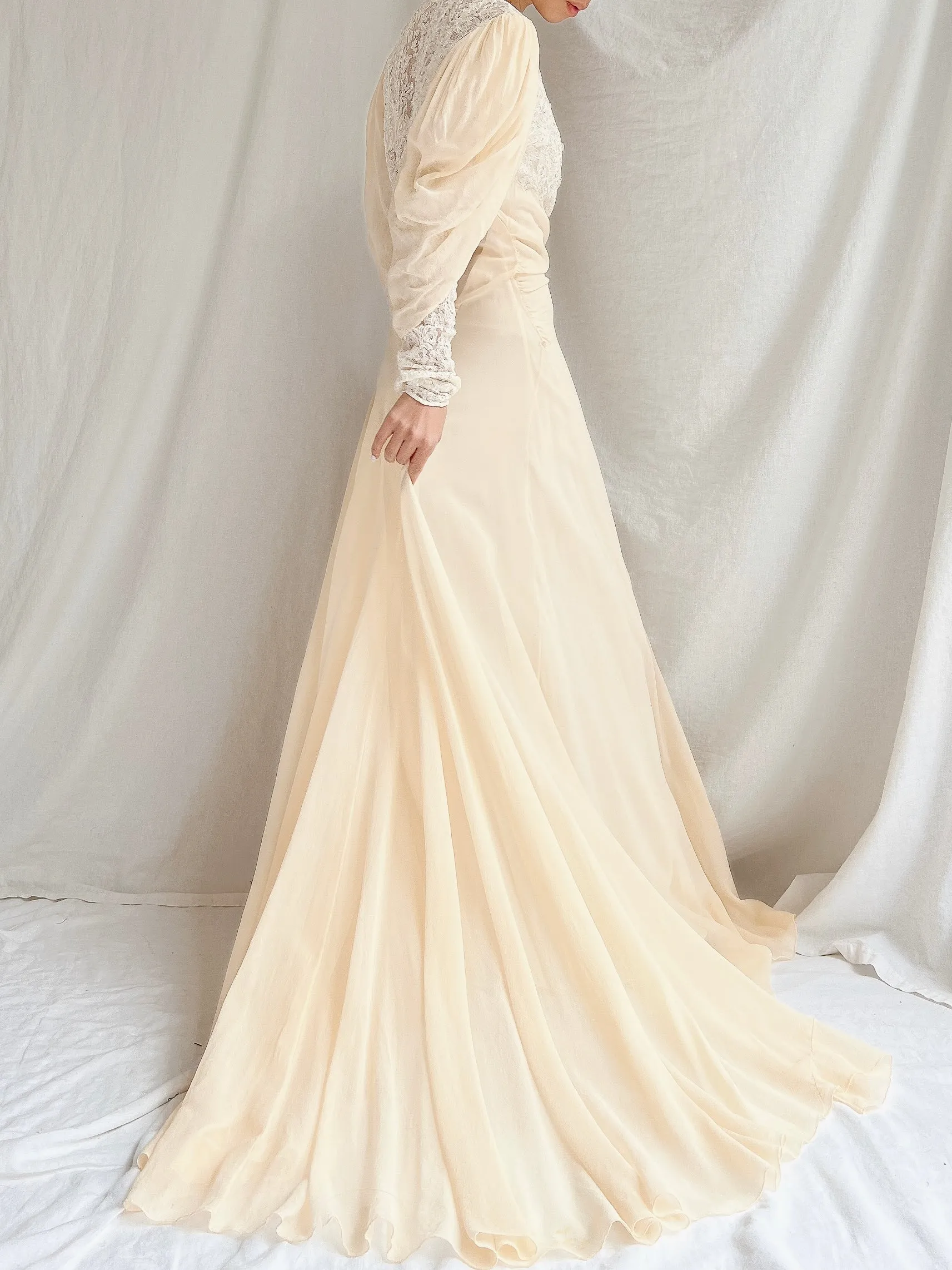1930s Silk Chiffon Puff Sleeve Dressing Gown - S