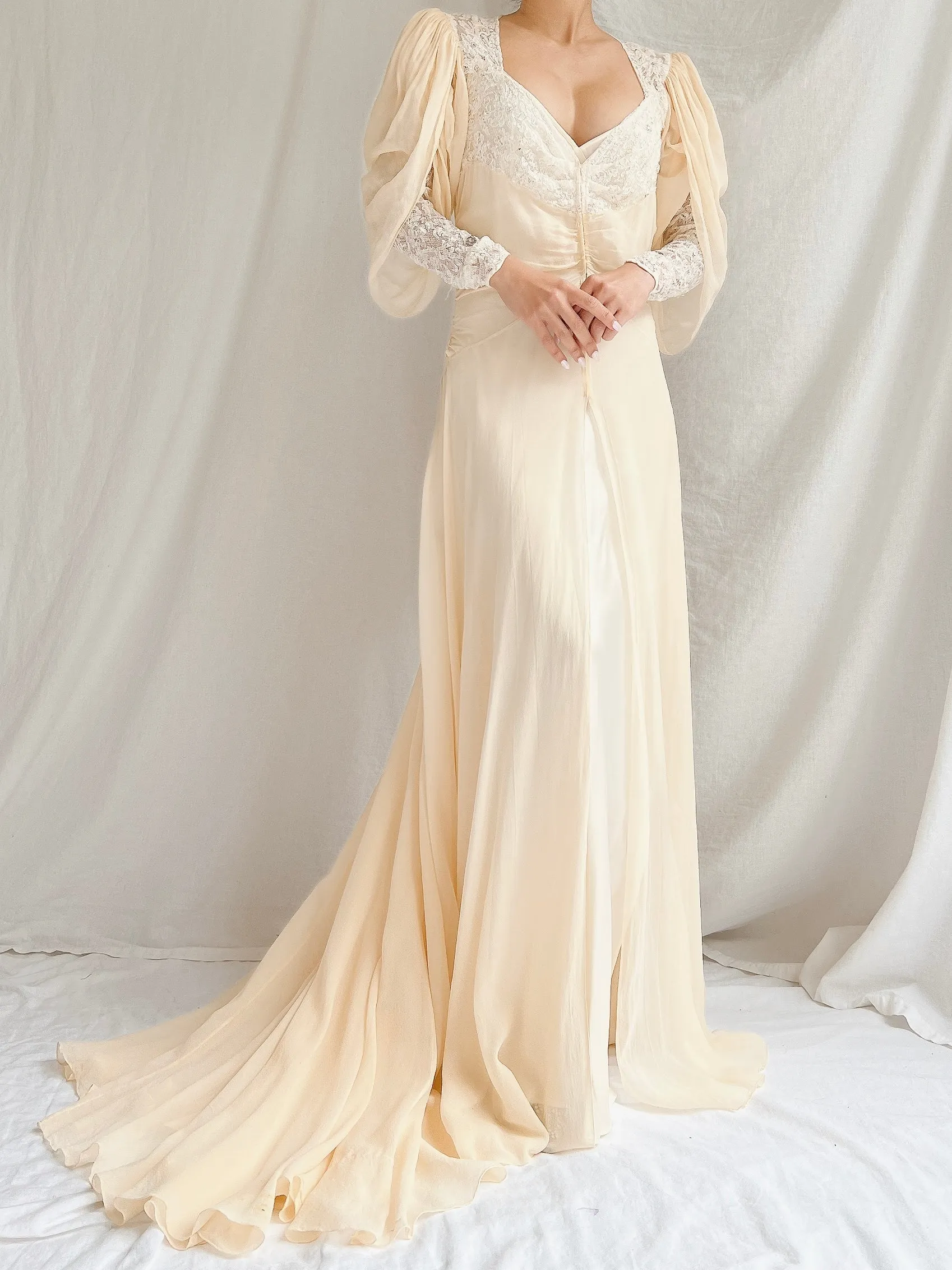 1930s Silk Chiffon Puff Sleeve Dressing Gown - S