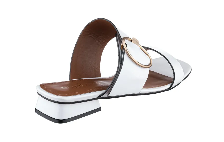 Eva Chic White