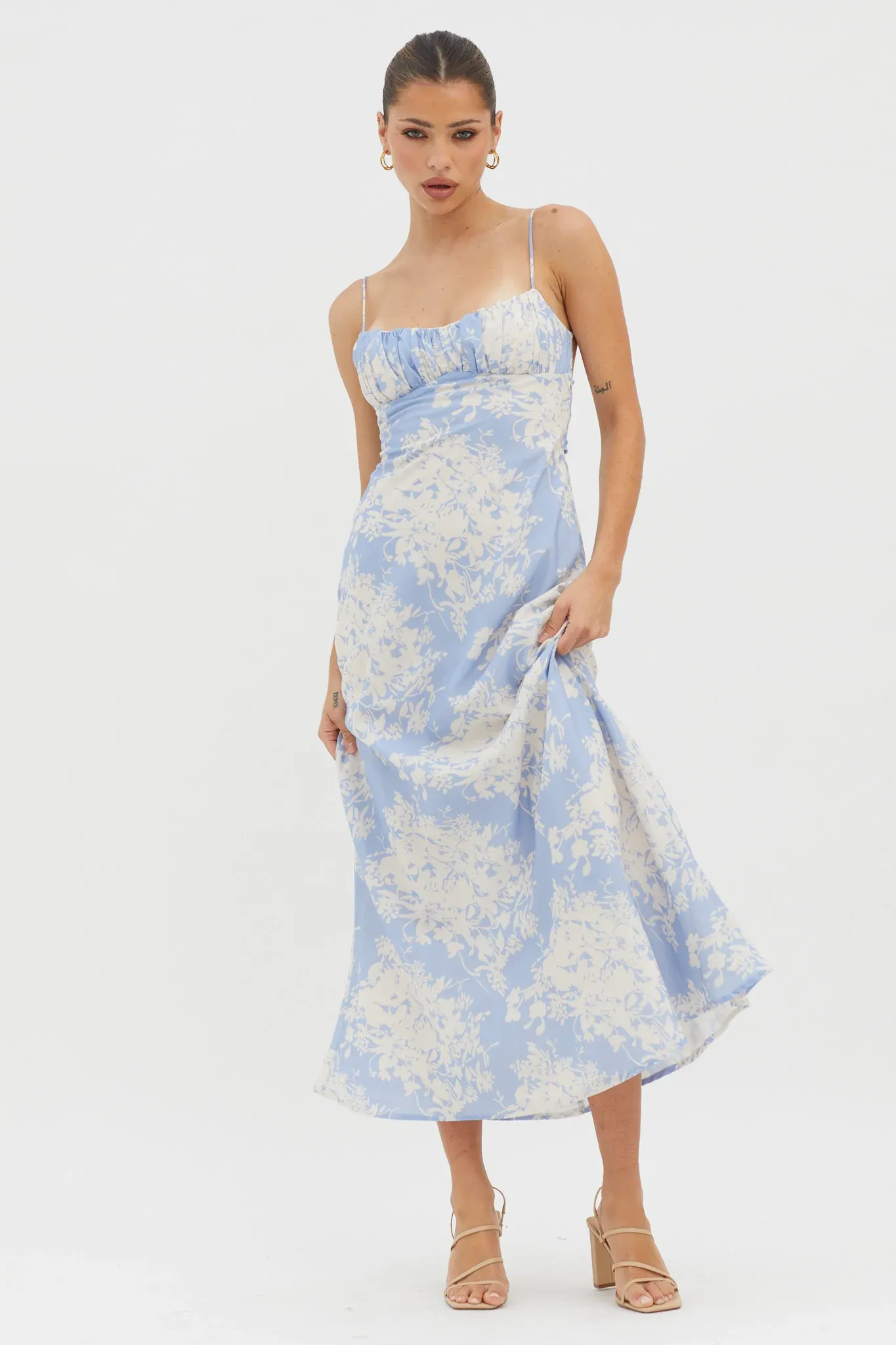 Nerida Twist Back Midi Dress Floral Blue