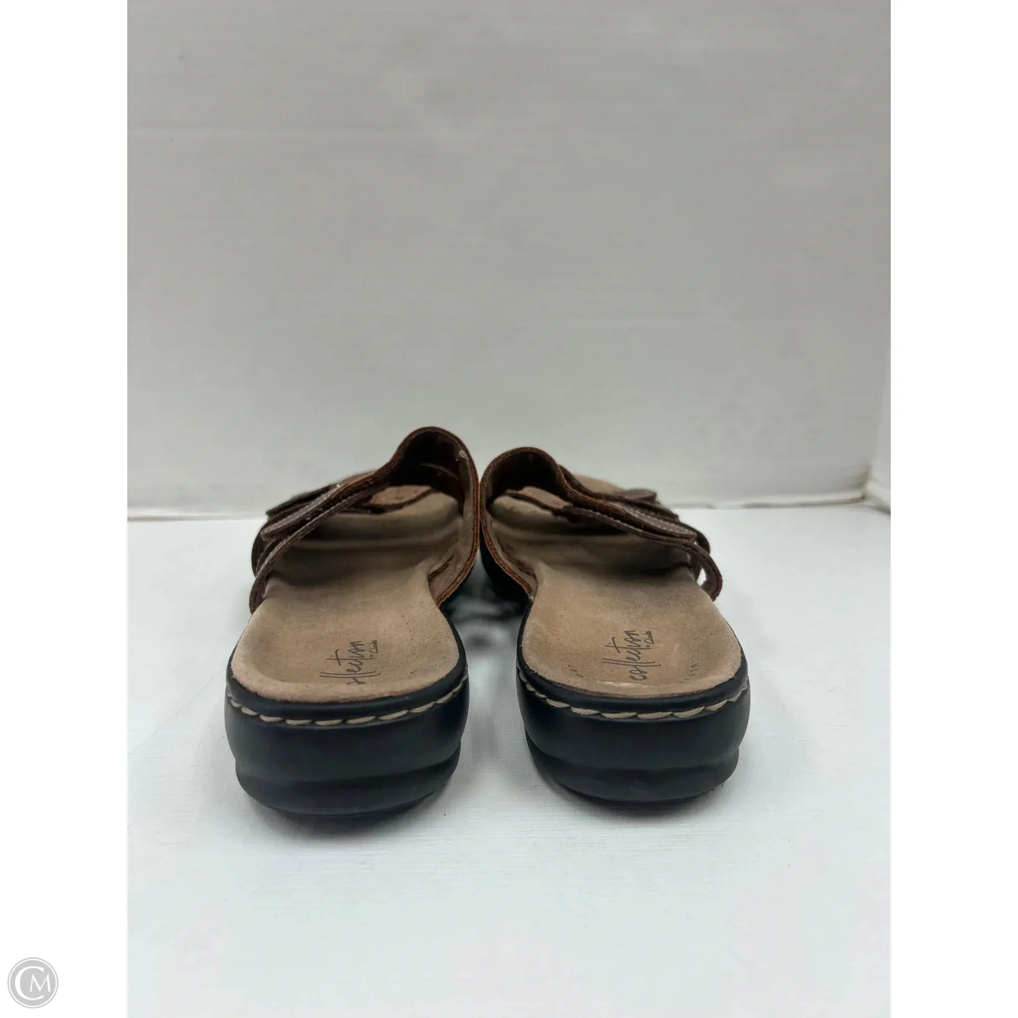 Sandals Flats By Clarks In Brown, Size: 9.5