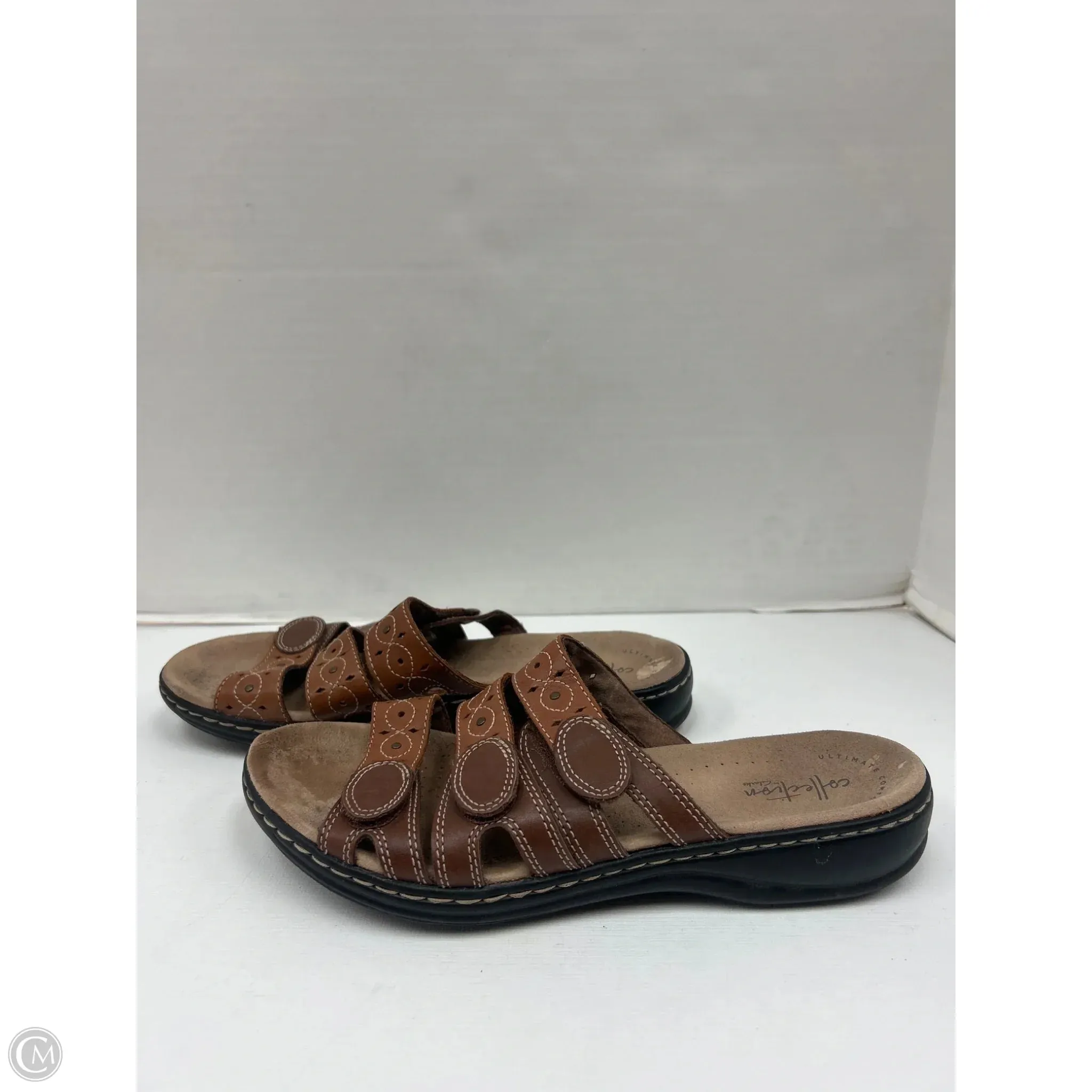Sandals Flats By Clarks In Brown, Size: 9.5